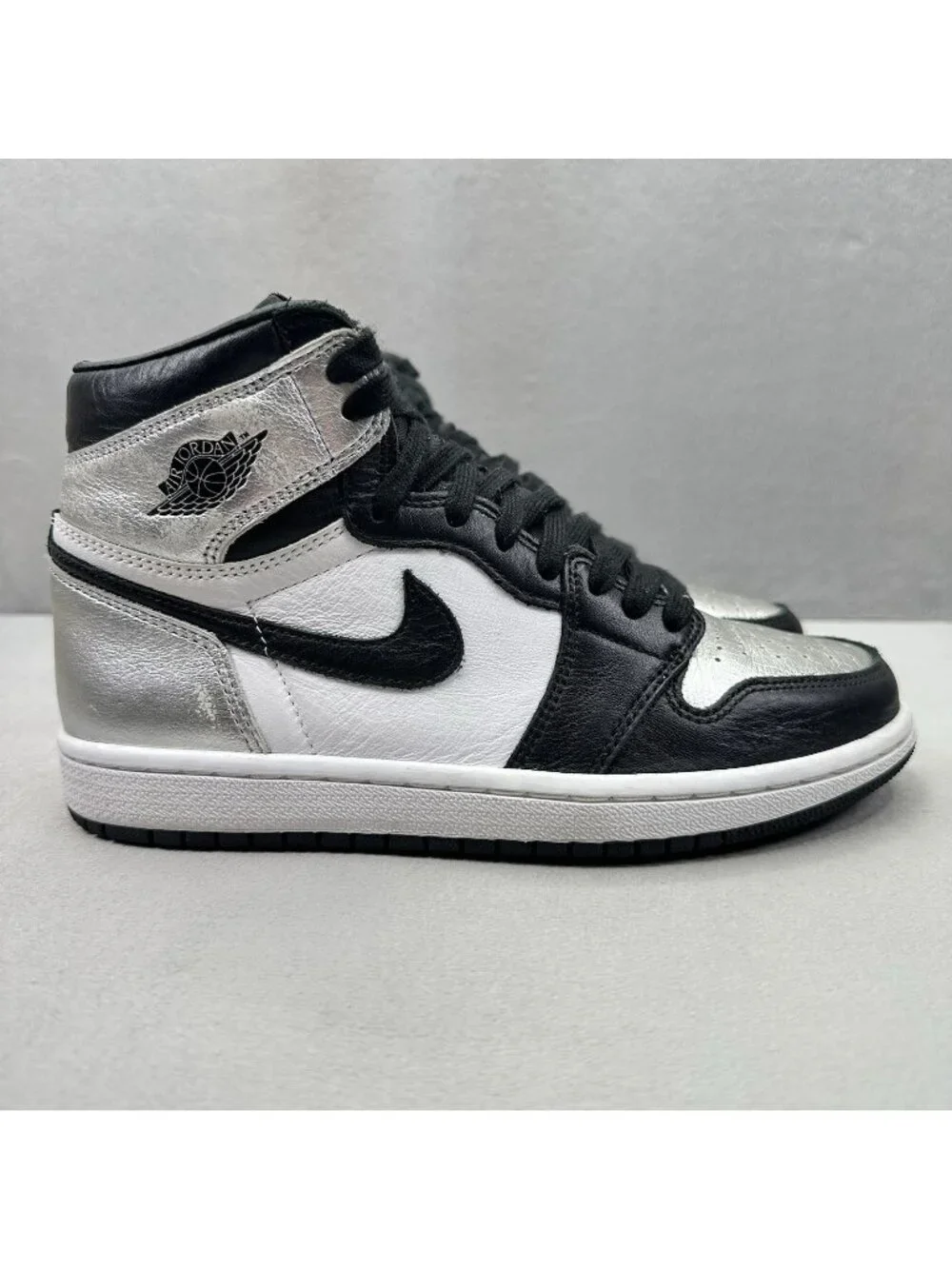 Womens Size 6 Nike Air Jordan 1 Retro High Silver Toe Shoes Metallic Sneakers